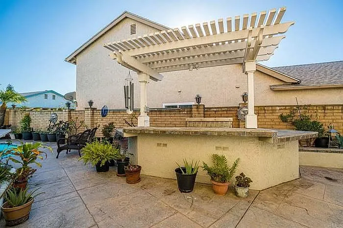 1366 Santa Cruz Ct — Photo 3