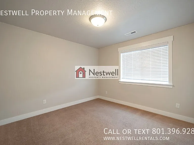 44 N 2100 W — Photo 12