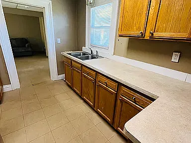 2 bed, 750 sqft, $1,100 — Photo 4