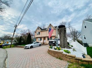 52 Lakeside Blv., Wanaque, NJ 07420