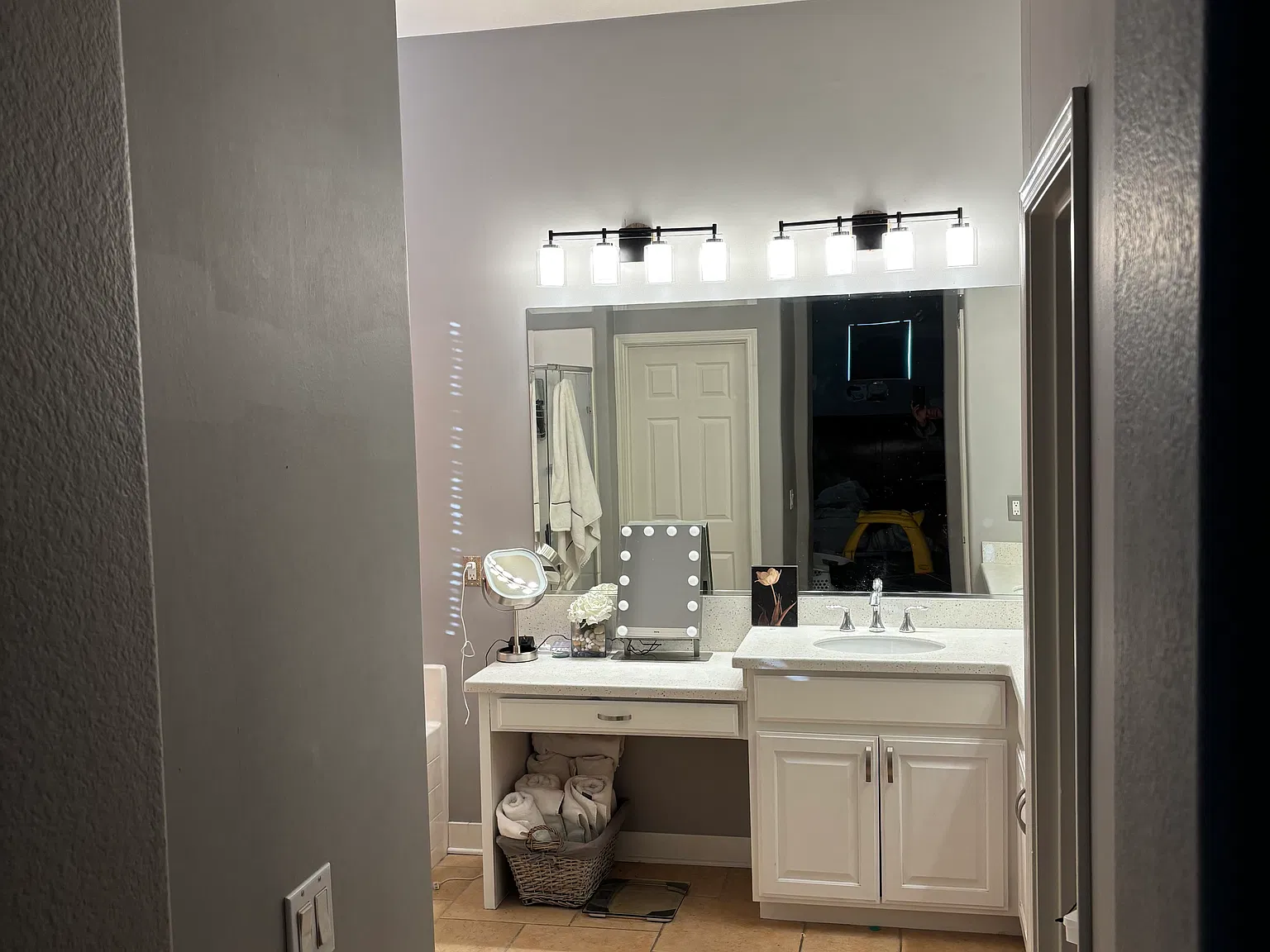3 bed, 2289 sqft, $3,200 — Photo 3
