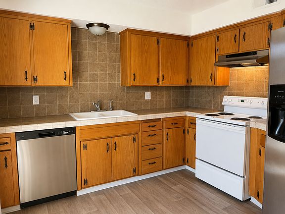 3rd image of 3396 E Sierra Madre Ave