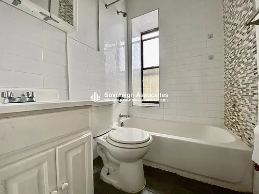 Rented by Sovereign Associates | media 9