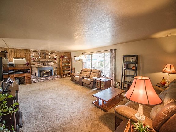 5th image of 14136 Alder Ln