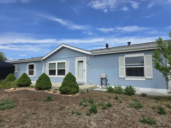 702 Sunridge Dr, Cheyenne, WY 82007