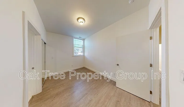 2317 Martin Luther King Jr Way — Photo 9