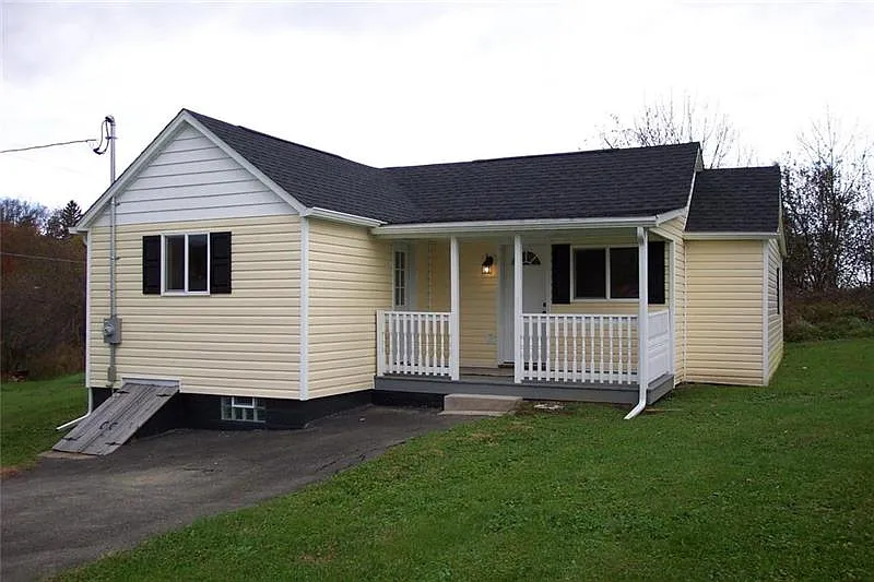 126 Poplar St photo 1