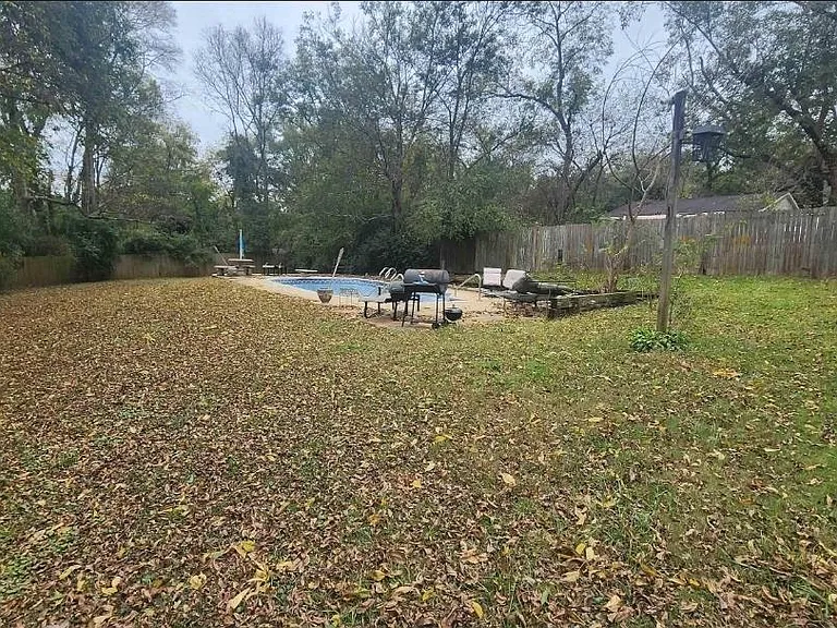 361 Roebuck Dr — Photo 16