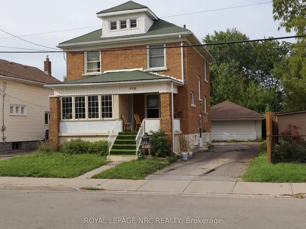 4911 Maple St, Niagara Falls, ON L2E 2M6