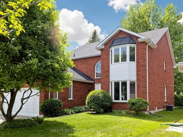 69 Gilbank Dr, Aurora, ON L4G 6H9