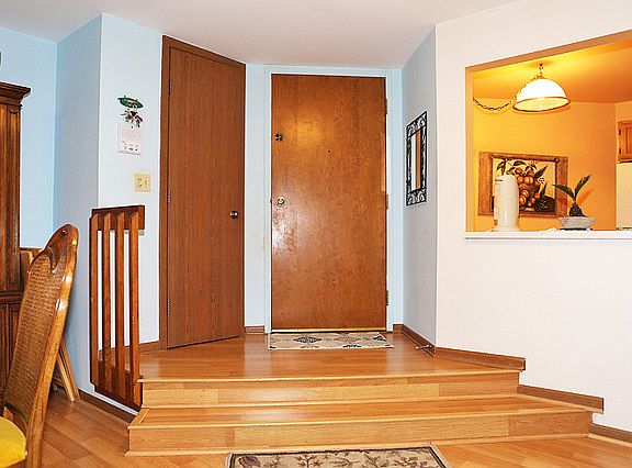 2nd image of 1844 Fox Run Dr Unit A