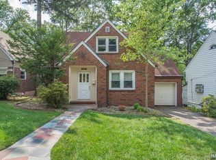 680 Northumberland Rd, Teaneck, NJ 07666