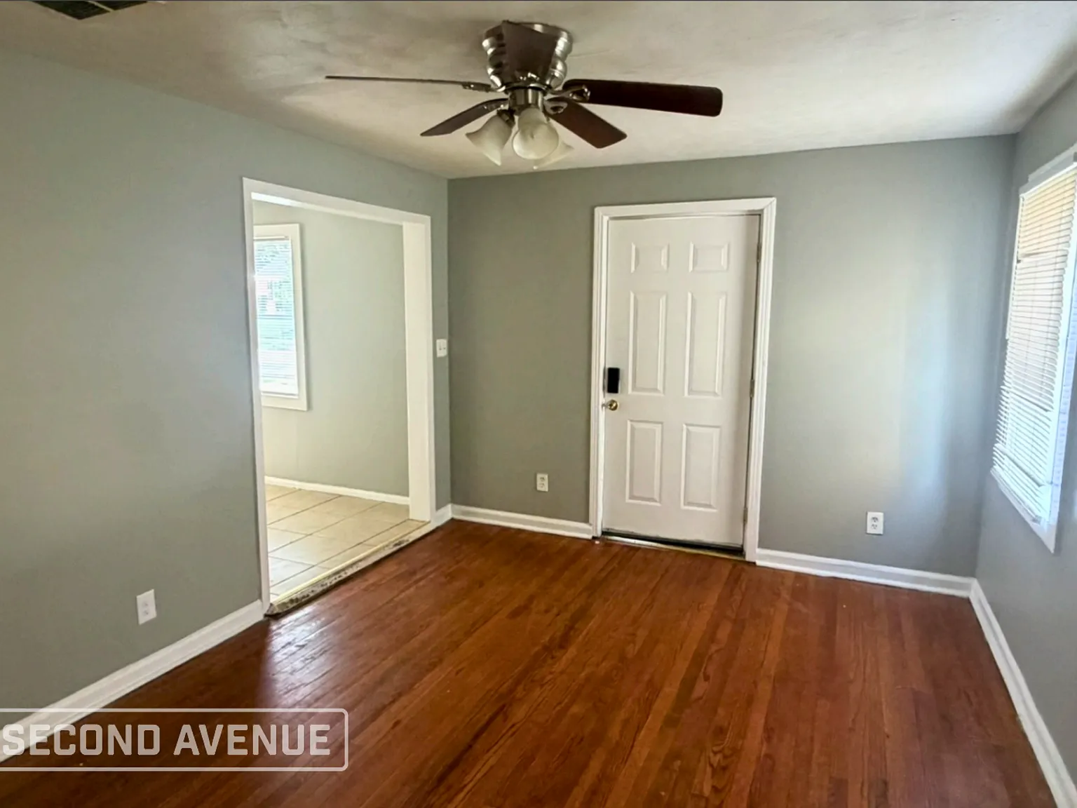 2 bed, 1.0 bath, 777 sqft, $750 — Photo 2