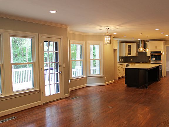 5th image of 120 Ludwell Ct