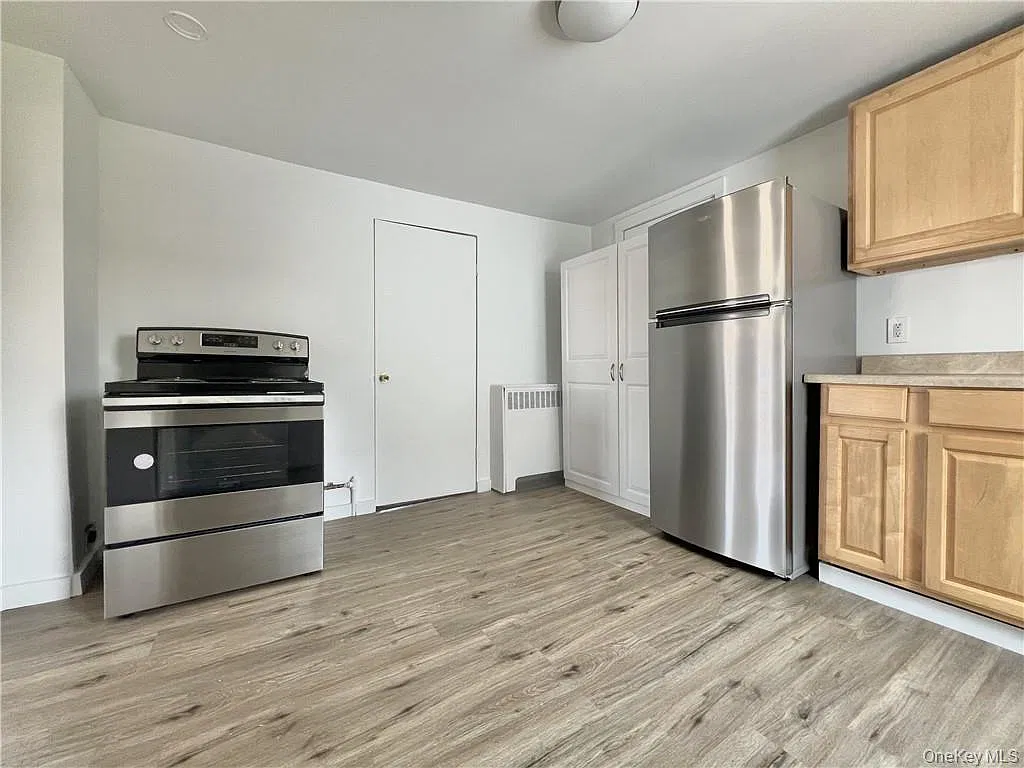 1 bed, 1.0 bath, 672 sqft, $1,700 — Photo 2
