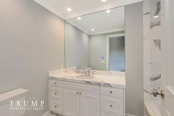 Sold by Trump International Realty | media 7