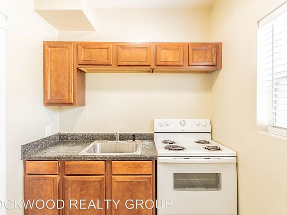 2nd image of 1535 W Woodlawn Ave APT 01