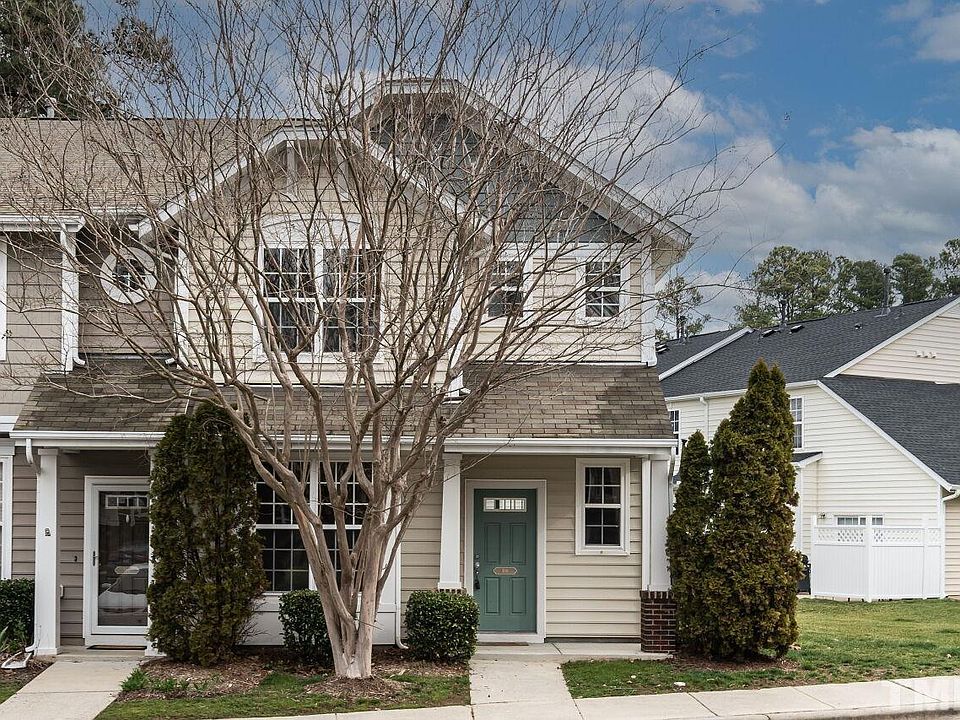 1st image of 300 Hamlet Park Dr