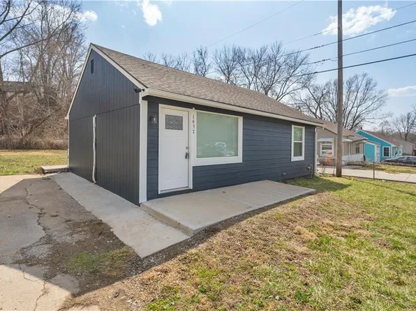 1657 Holt Ln, Kansas City, KS 66102