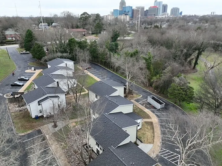 Greenway Flats Apartments — Photo 33
