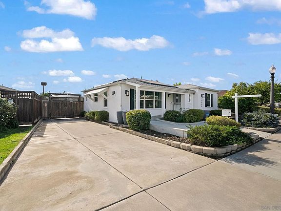 4th image of 4866 Lorraine Dr