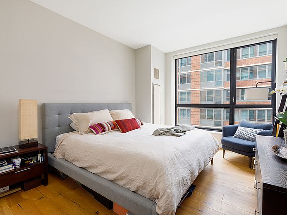 3rd image of 540 W 28th St APT 5E