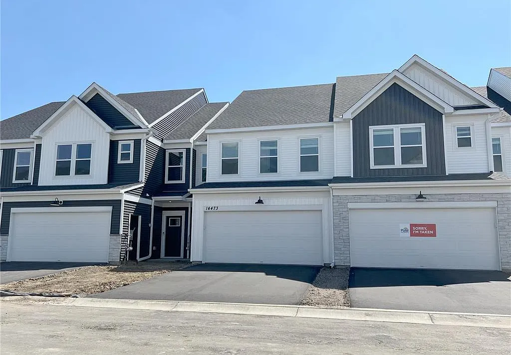 3 bed, 2020 sqft, $2,799 — Photo 1