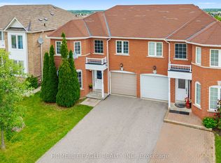 135 Wainscot Ave, Newmarket, ON L3X 2X6