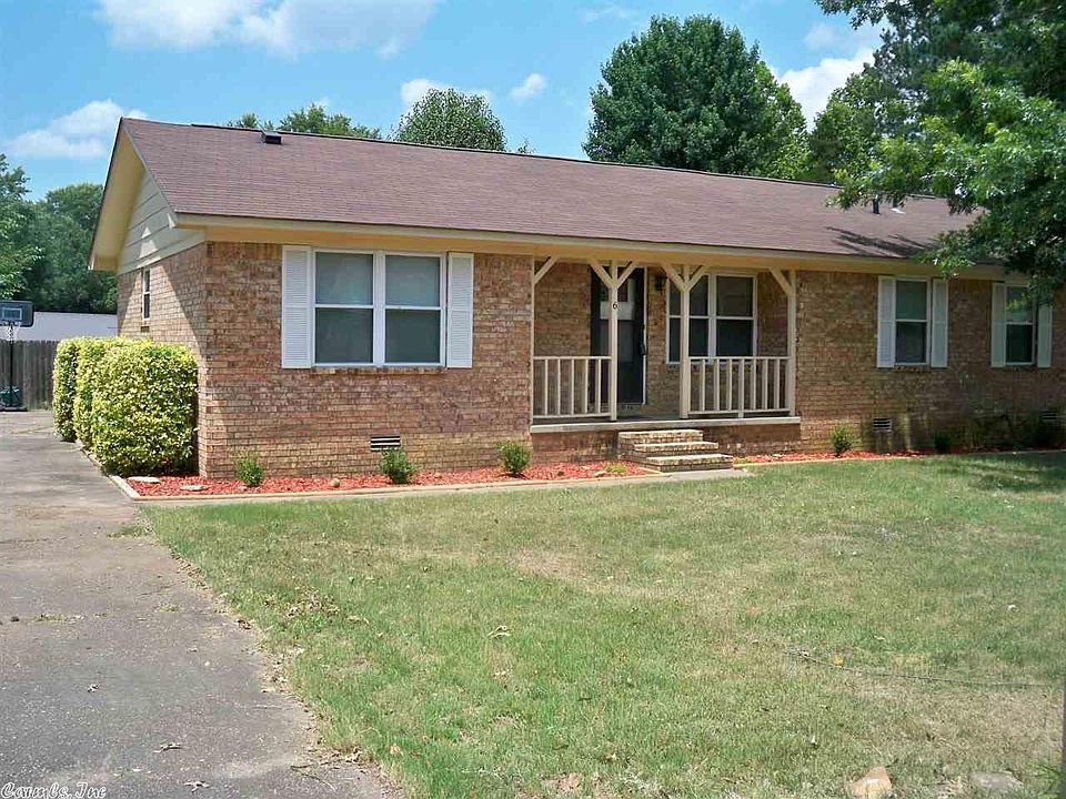 1st image of 6 Whippoorwill Dr