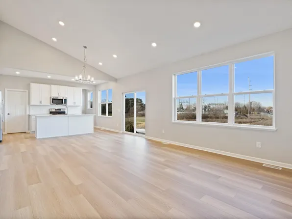 15510 Goodview Trl N, Hugo, MN 55038