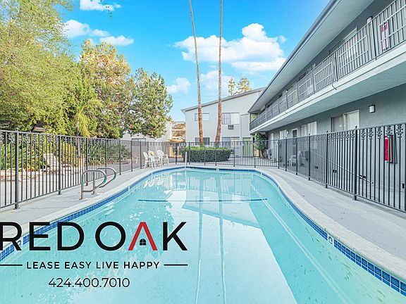 3rd image of 12737 Moorpark St #12
