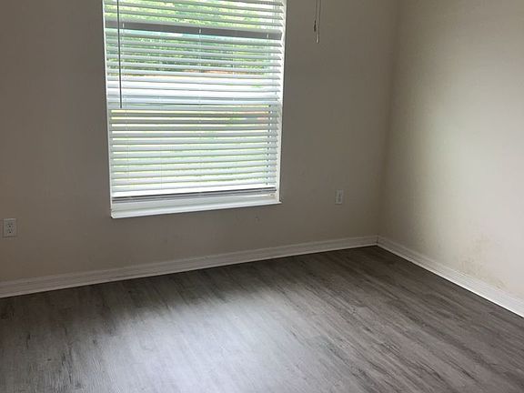 5th image of 15803 SW 57th Terrace Rd