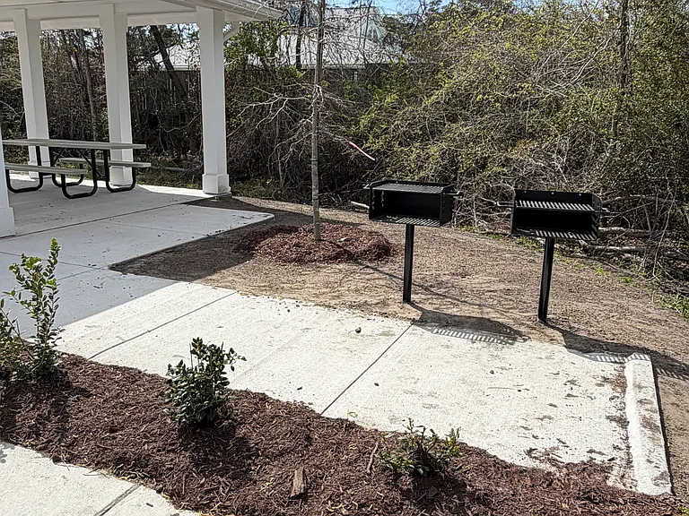 Elijah's Landing — Photo 14