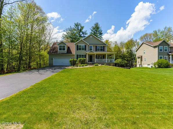9 Dakota Drive, Gansevoort, NY 12831
