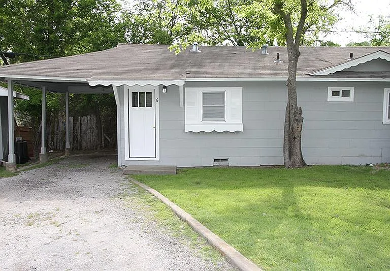 300 Delmar Ct #6 — Photo 1