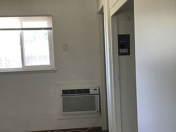 5th image of 1119 G St APT 2