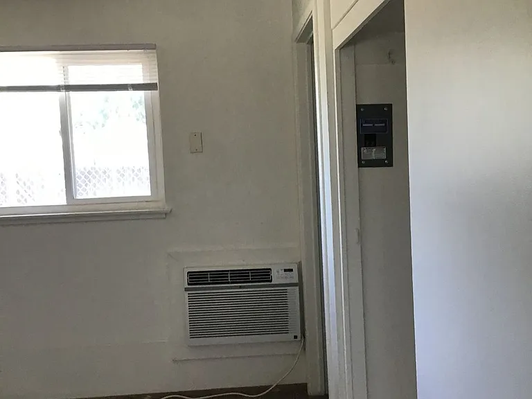 1119 G St — Photo 22