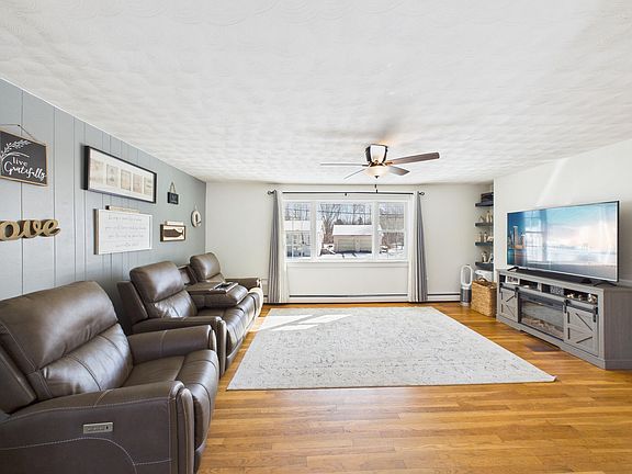 2nd image of 18 Booker Street