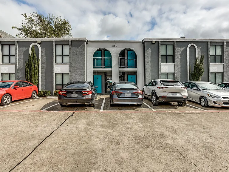 2106 Bennett Ave — Photo 13