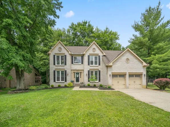 135 Woodcrest Dr, Loveland, OH 45140