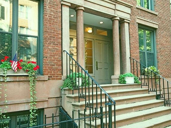 5th image of 54 Willow St APT 2B