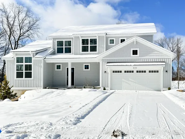 8143 Eagle Peak Dr, Jenison, MI 49428
