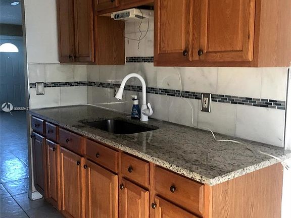 3rd image of 2389 SW 81st Ave