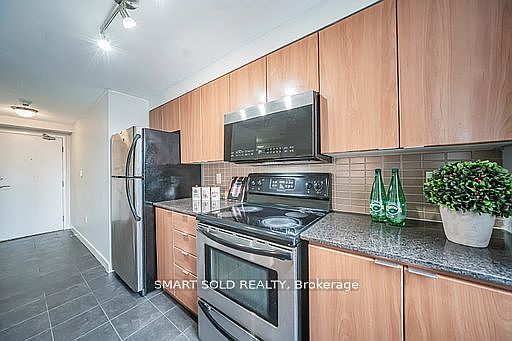 5th image of 11 Brunel Ct #2606