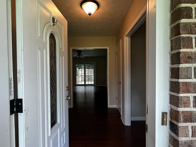4926 Lester Rd — Photo 6
