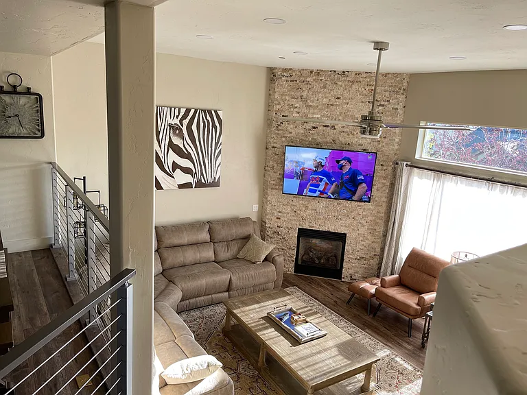 5635 Oslo Ln — Photo 3
