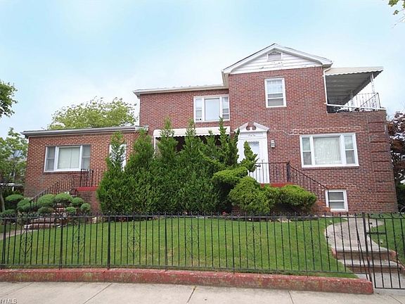 2nd image of 403 Beach 134 St #134