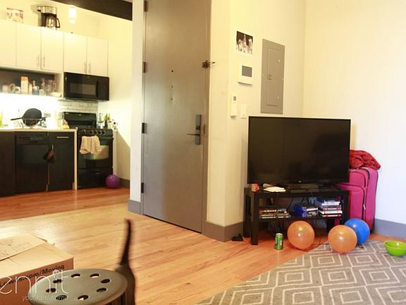 4th image of 34 Melrose St #2R