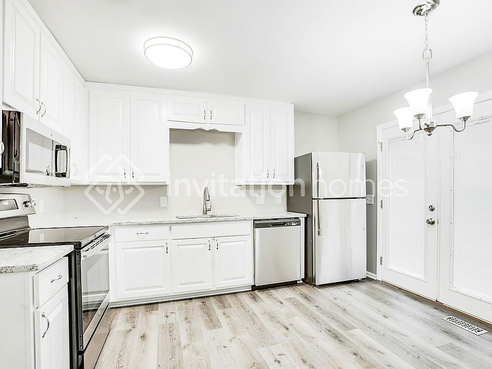 1st image of 1362 Willowbrook Dr SW