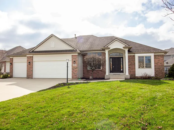 1901 Lake Front Dr, Fort Wayne, IN 46804